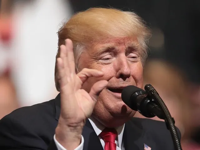 Top 15 Funny Photos of President Trump