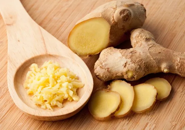 5 benefits of woman eating ginger in the morning