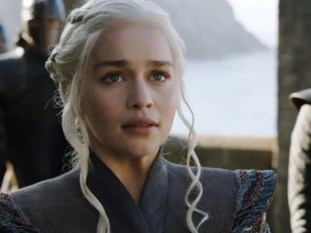 Social Media Ban For 'Game Of Thrones' Cast