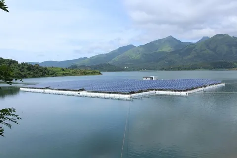 India’s Largest Floating Solar Power Plant In Kerala