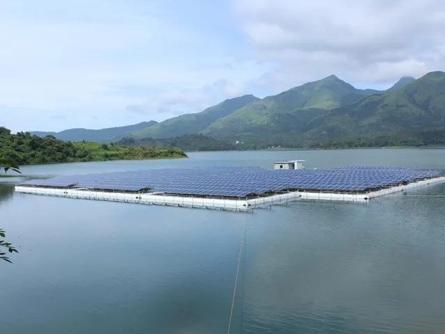 India’s Largest Floating Solar Power Plant In Kerala